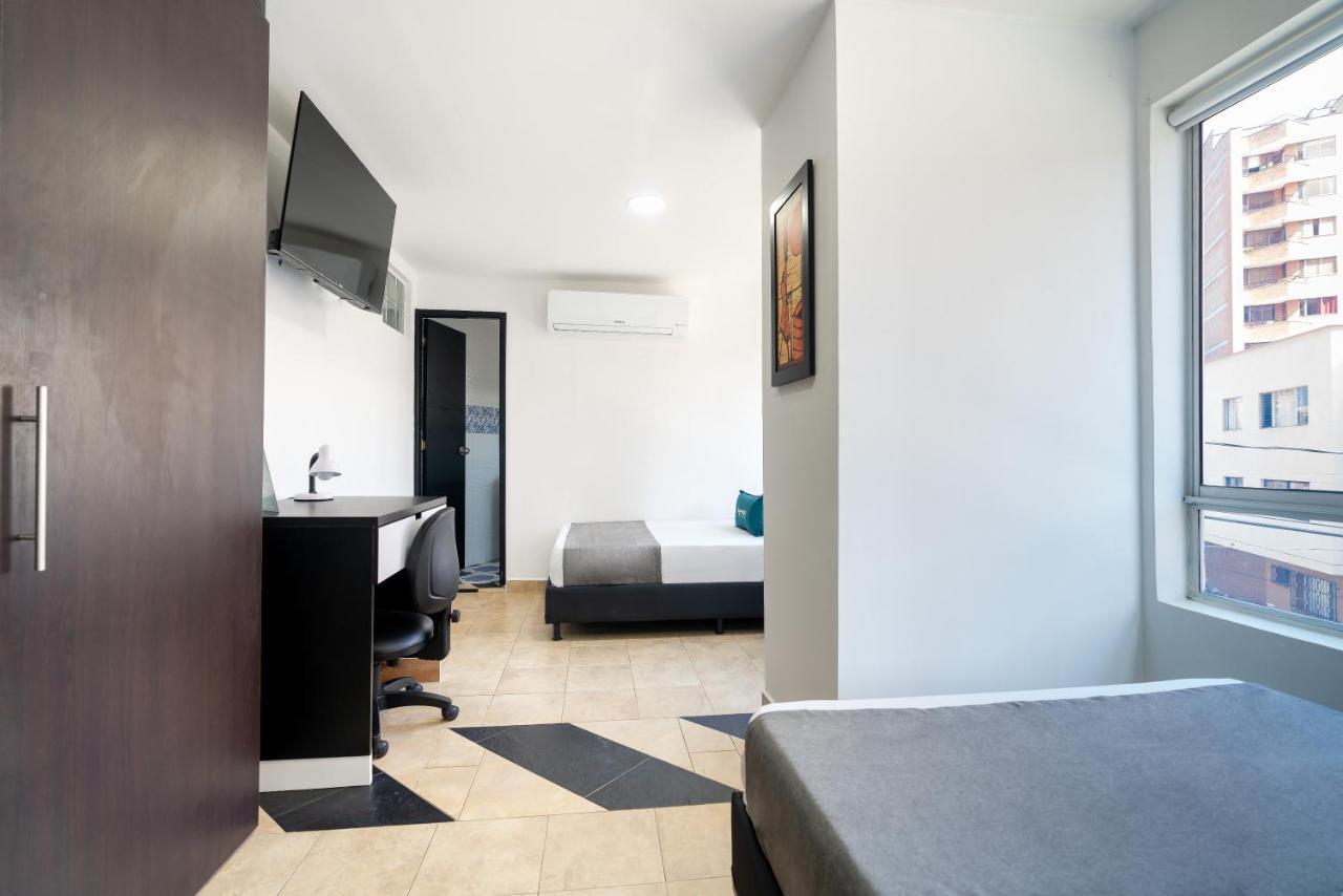 Ayenda Coliving La 78A Hotel Medellín Buitenkant foto