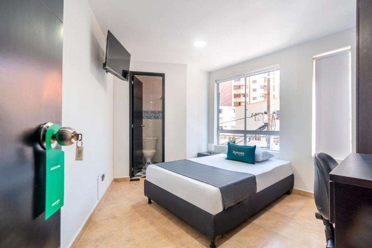 Ayenda Coliving La 78A Hotel Medellín Buitenkant foto