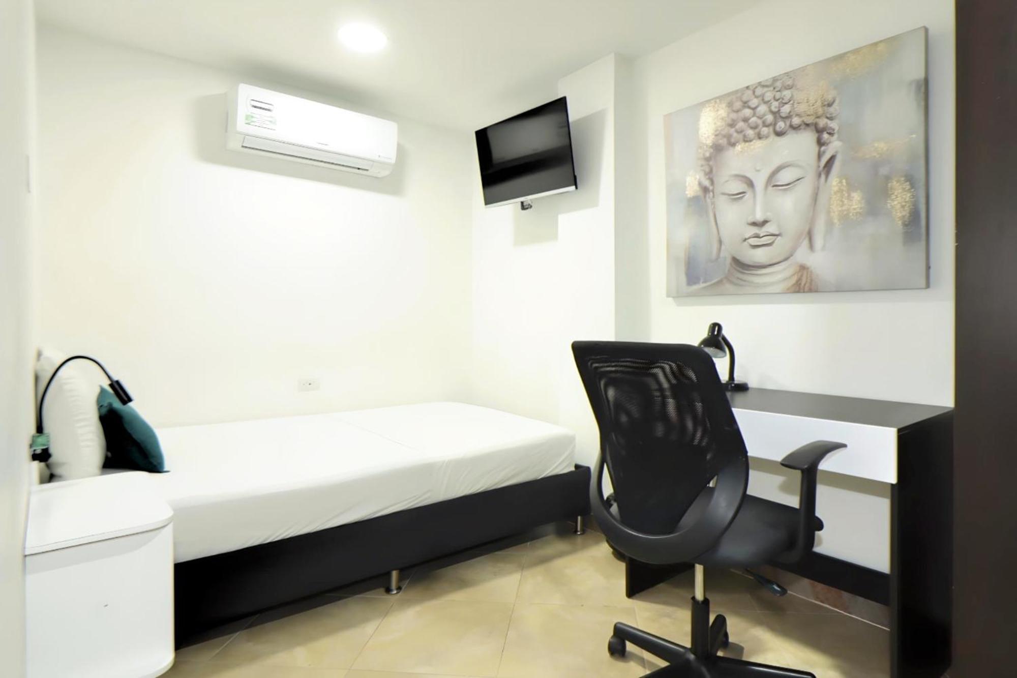 Ayenda Coliving La 78A Hotel Medellín Buitenkant foto